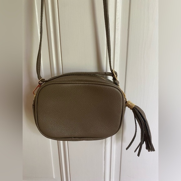 Purse - Picture 2 of 6